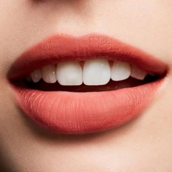 MAC Powder Kiss Lipstick- Mull It Over - Picture 3 of 5